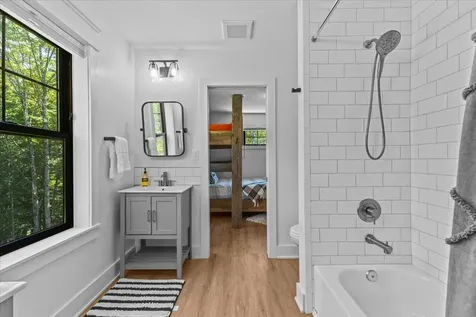 77 Two Ponds Road Warren VT 05674