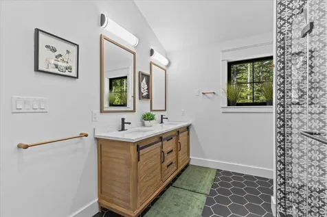 77 Two Ponds Road Warren VT 05674