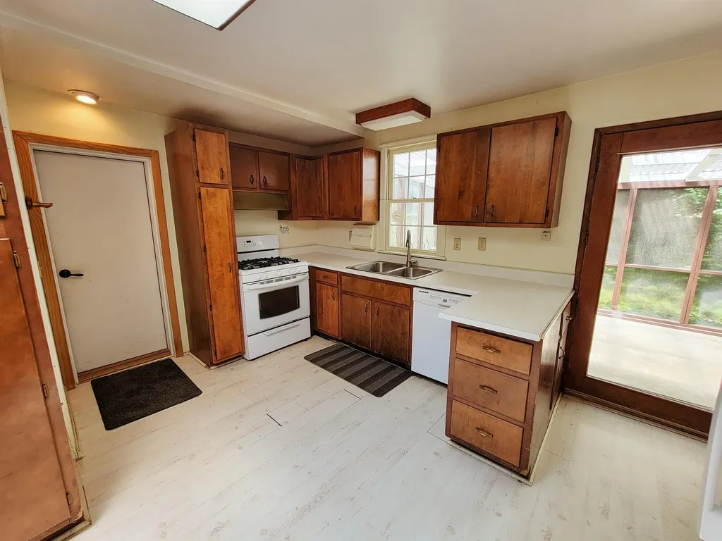 8 Walden Woods Essex VT 05452