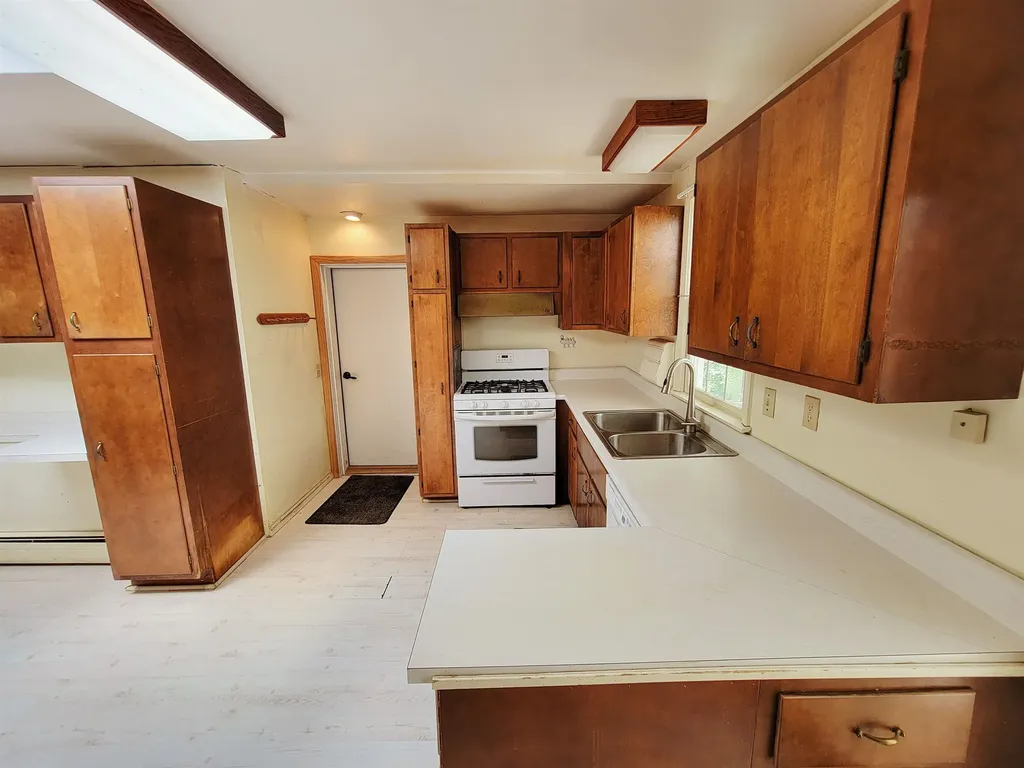 8 Walden Woods Essex VT 05452