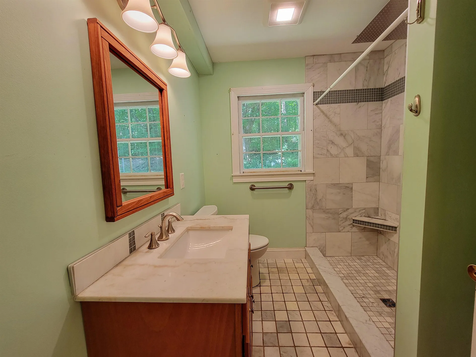 8 Walden Woods Essex VT 05452