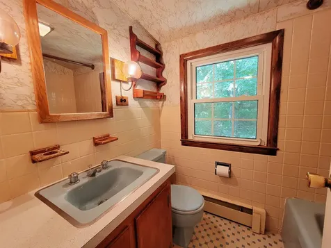 8 Walden Woods Essex VT 05452