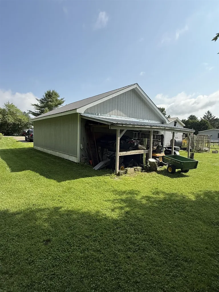 177 Ingalls Lane Lyndon VT 05851