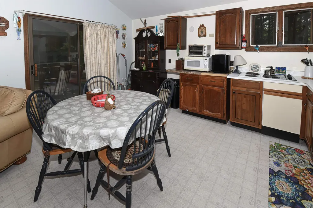 28 Ski Sand Road Denmark ME 04022