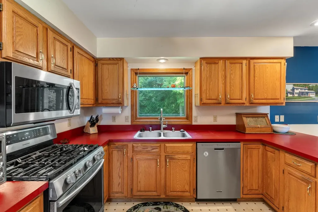 10 Stirling Place Burlington VT 05408