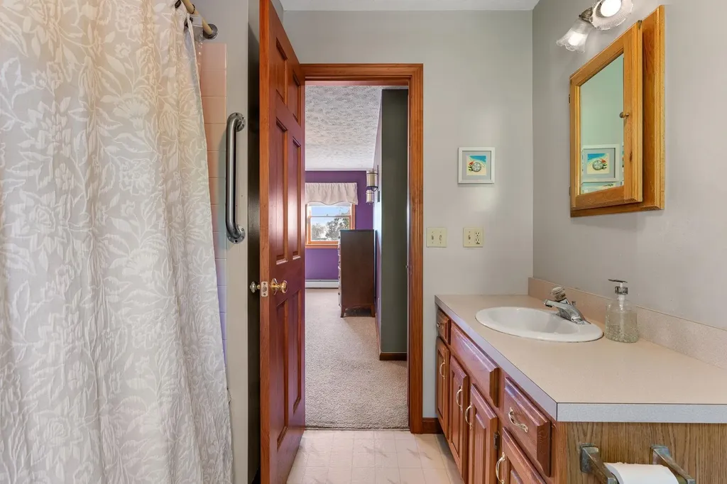 10 Stirling Place Burlington VT 05408