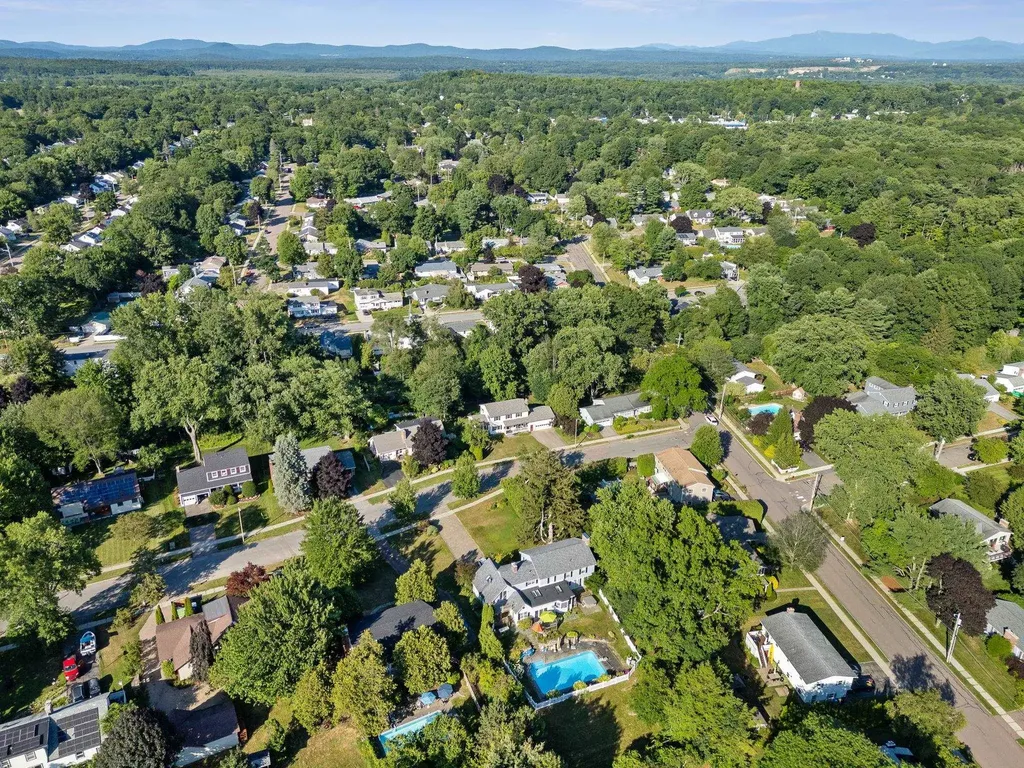 10 Stirling Place Burlington VT 05408