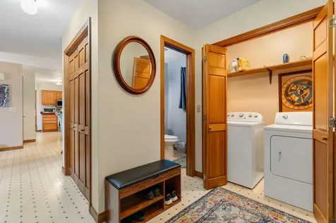 10 Stirling Place Burlington VT 05408