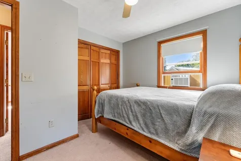 10 Stirling Place Burlington VT 05408