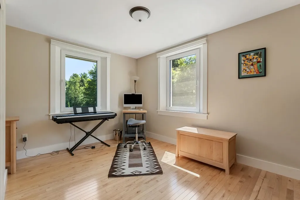 22 Common Way Charlotte VT 05445