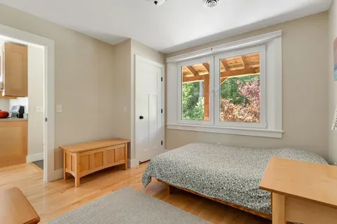 22 Common Way Charlotte VT 05445