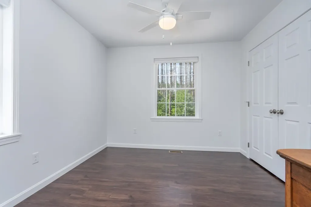 4 Sandy Point Road Barnstead NH 03225