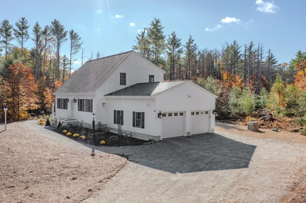 4 Sandy Point Road Barnstead NH 03225