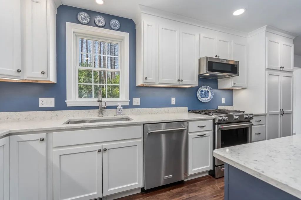 4 Sandy Point Road Barnstead NH 03225