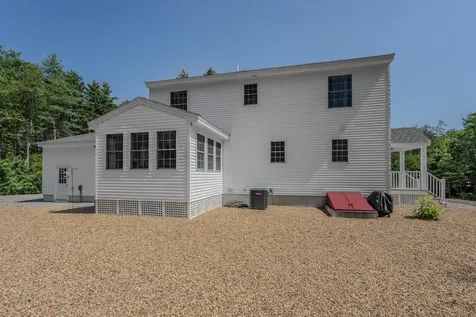 4 Sandy Point Road Barnstead NH 03225