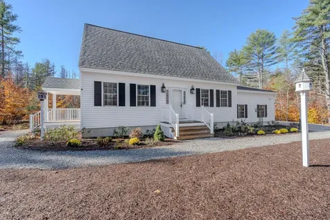 4 Sandy Point Road Barnstead NH 03225