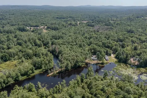 4 Sandy Point Road Barnstead NH 03225