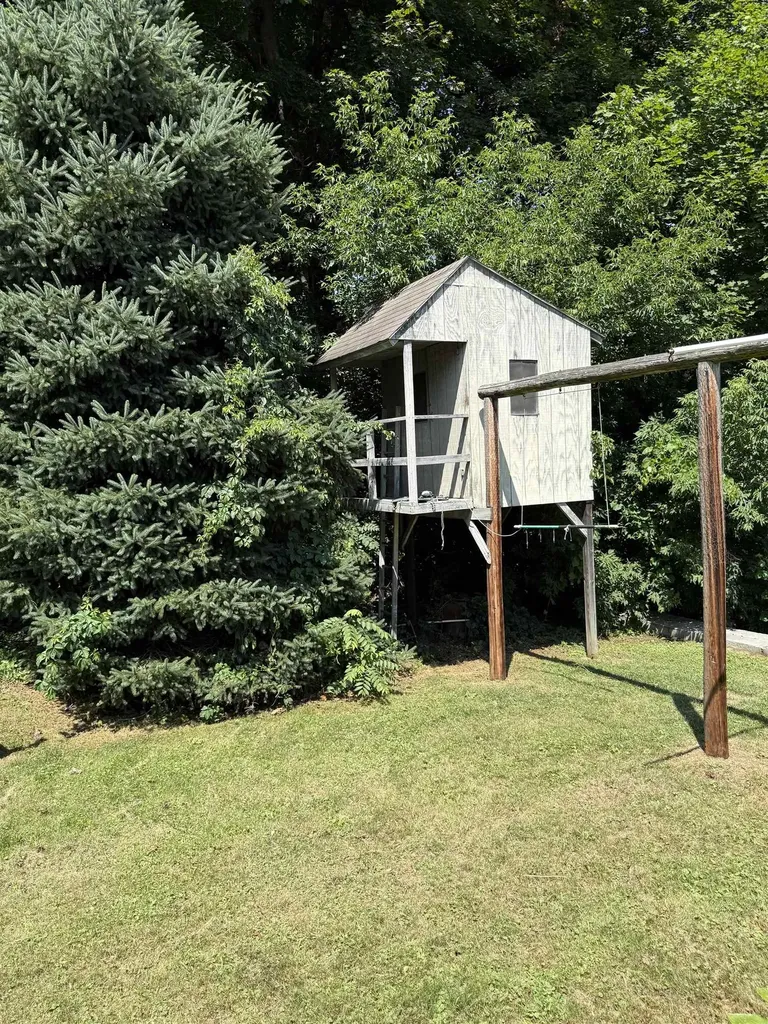 10 Derby Court Springfield VT 05156