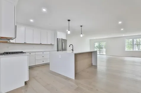 25 Autumn Lane Raymond NH 03077
