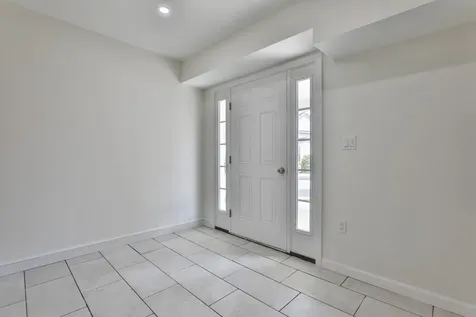 25 Autumn Lane Raymond NH 03077
