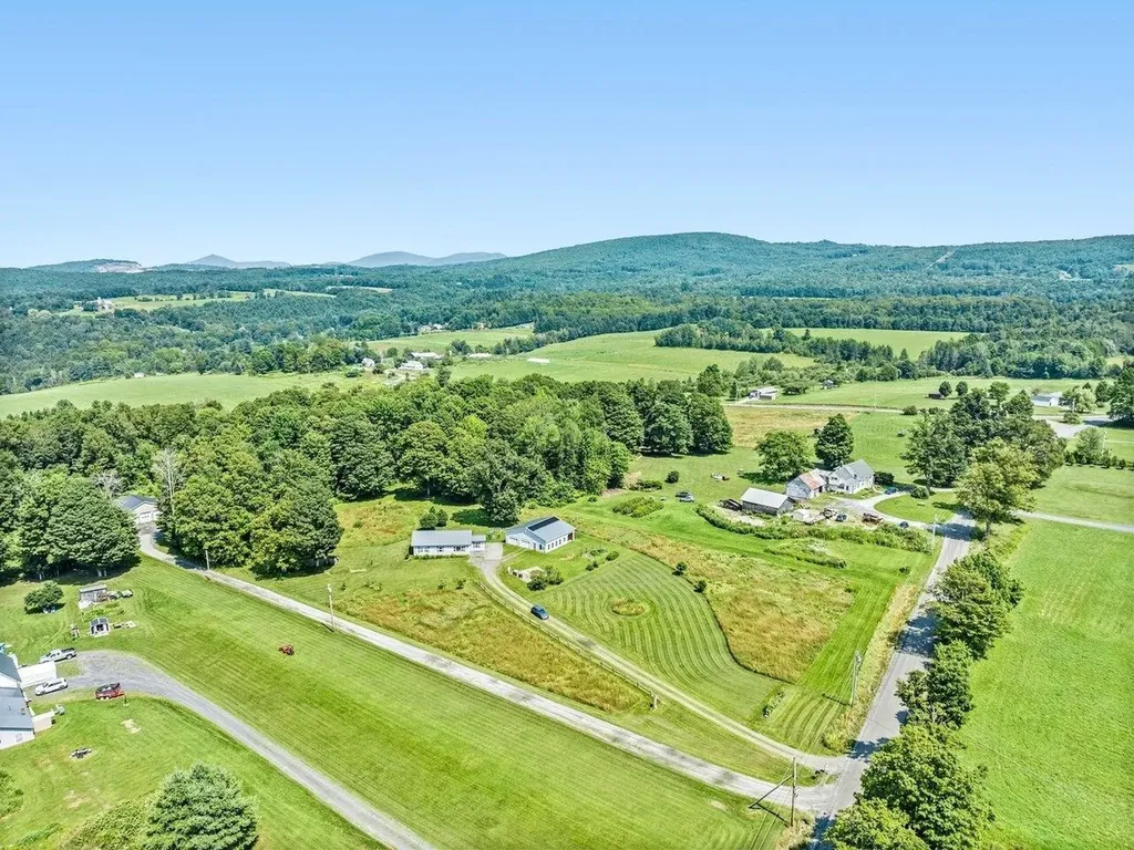 180 Erskine Road Williamstown VT 05679