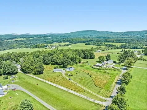 180 Erskine Road Williamstown VT 05679