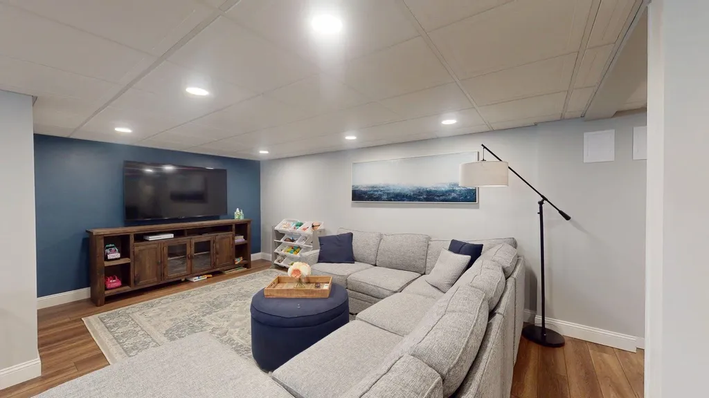 155 Shore Drive Nashua NH 03062
