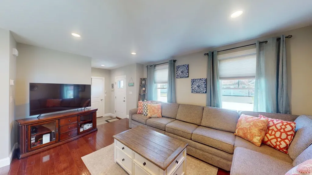 155 Shore Drive Nashua NH 03062