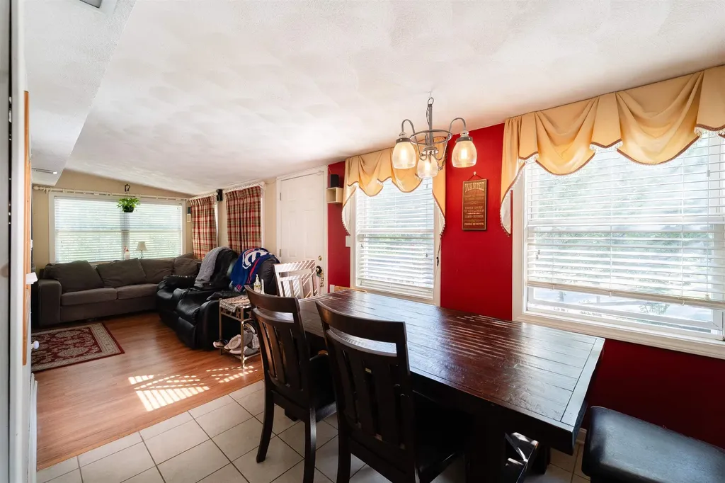 1 Hilda Avenue Derry NH 03038
