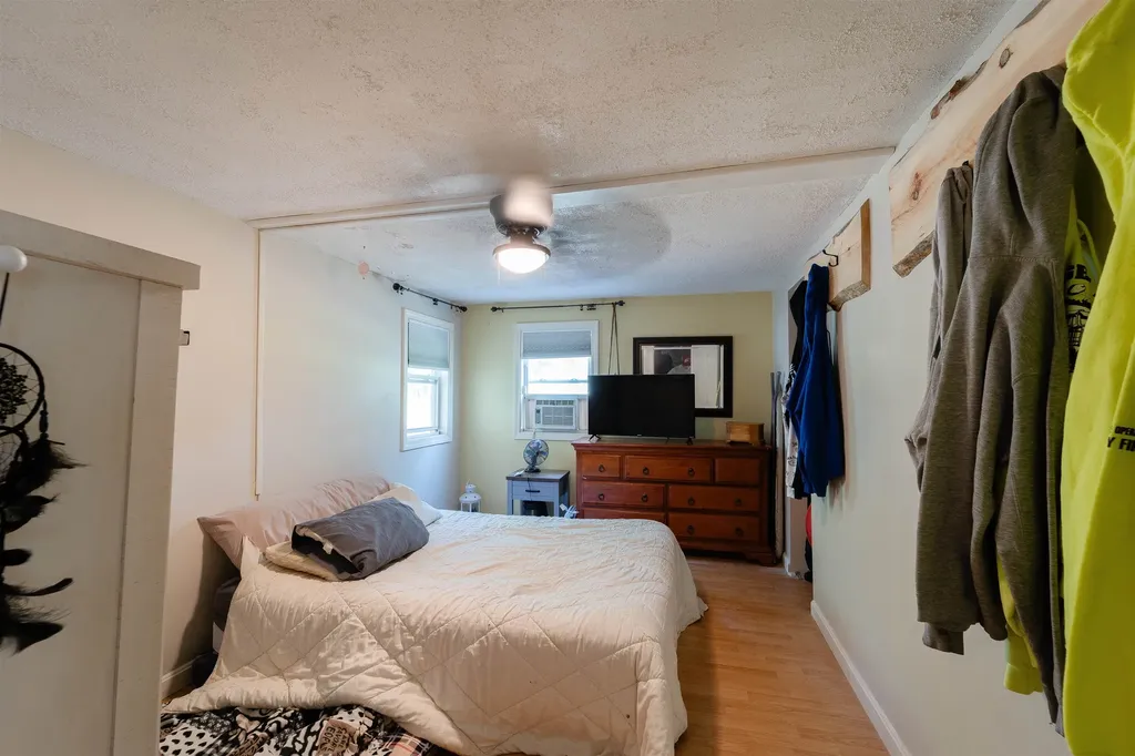 1 Hilda Avenue Derry NH 03038