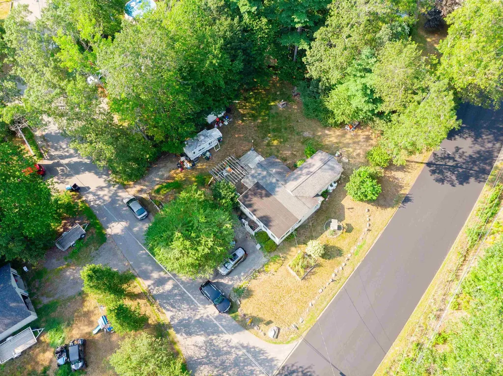 1 Hilda Avenue Derry NH 03038