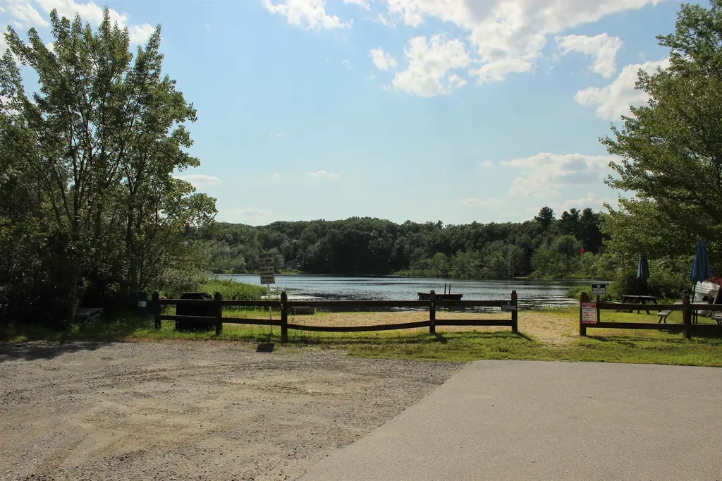 1 Hilda Avenue Derry NH 03038