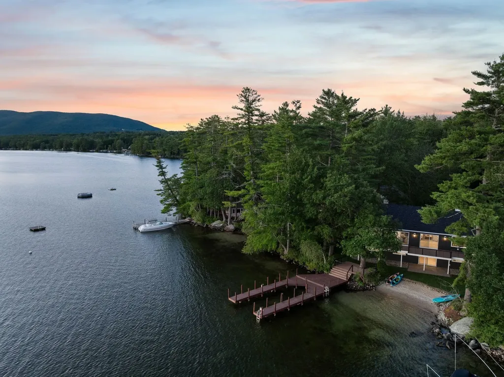 320 Redding Lane Moultonborough NH 03254