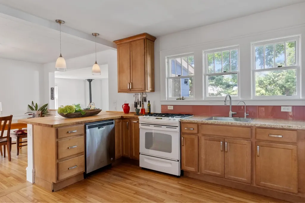 115 Caroline Street Burlington VT 05401