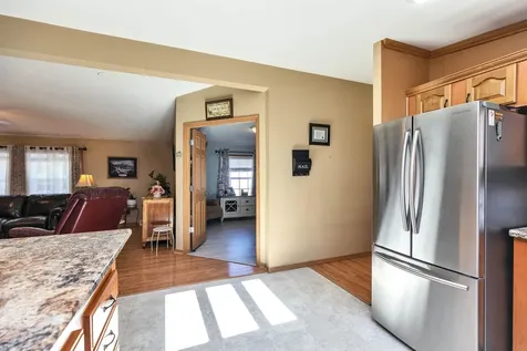239 Victorian Way Manchester NH 03104