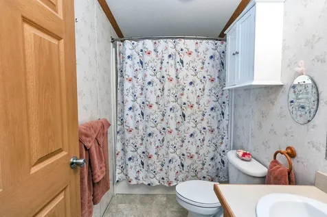239 Victorian Way Manchester NH 03104