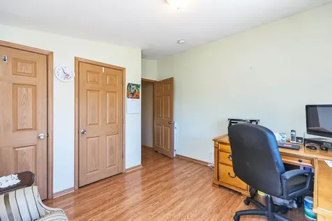 239 Victorian Way Manchester NH 03104