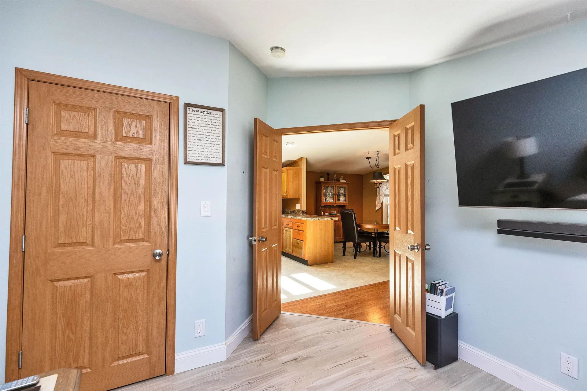 239 Victorian Way Manchester NH 03104