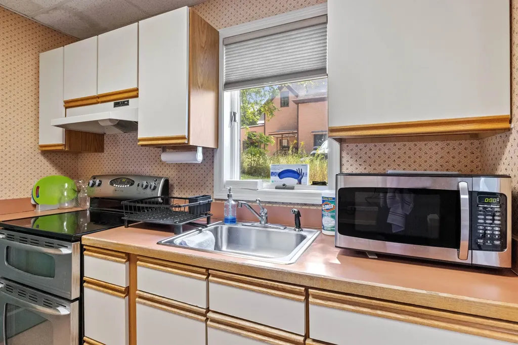 214 Lake Street Bristol NH 03222