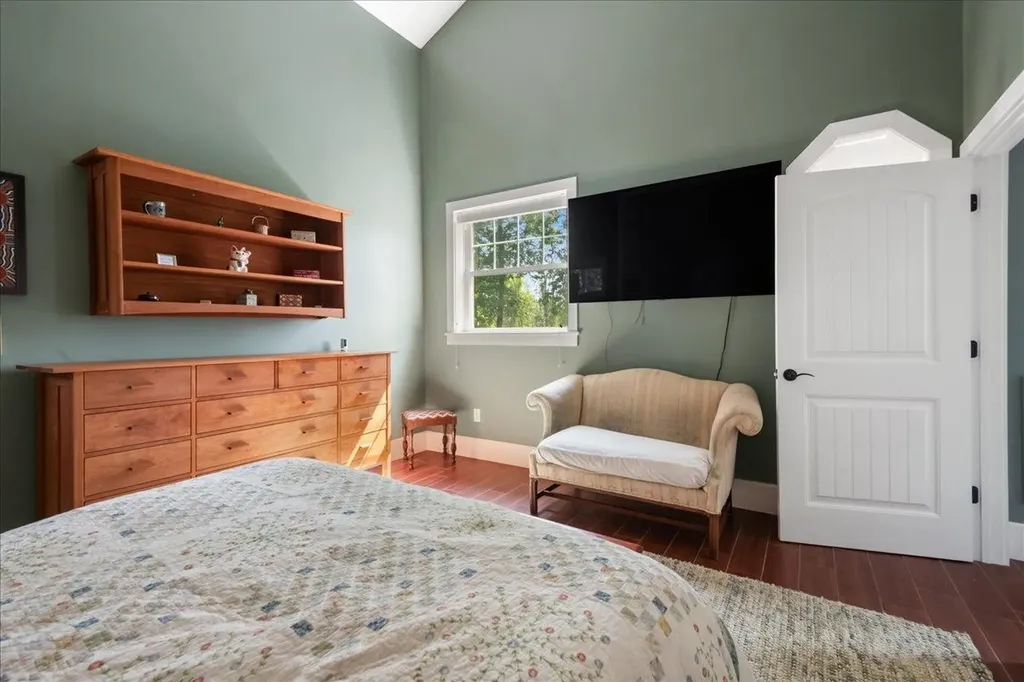 189 Fee Fee Point Road North Hero VT 05474