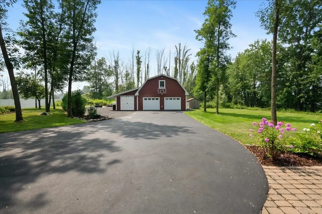 189 Fee Fee Point Road North Hero VT 05474