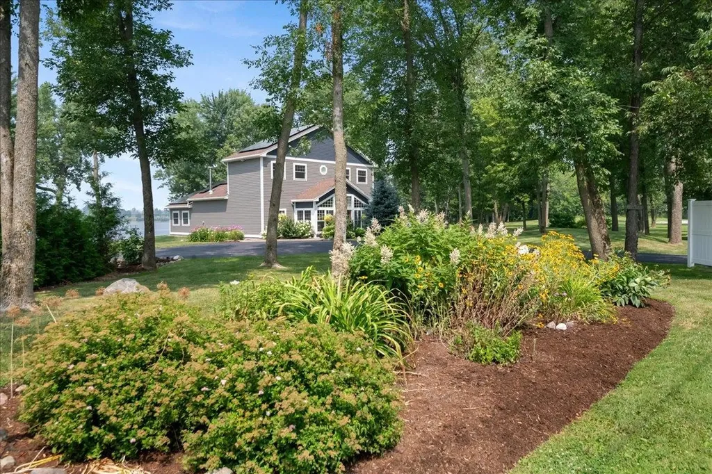 189 Fee Fee Point Road North Hero VT 05474