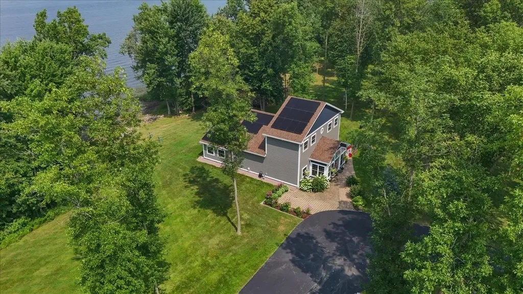 189 Fee Fee Point Road North Hero VT 05474