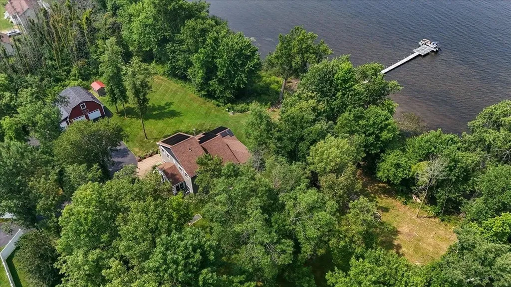189 Fee Fee Point Road North Hero VT 05474