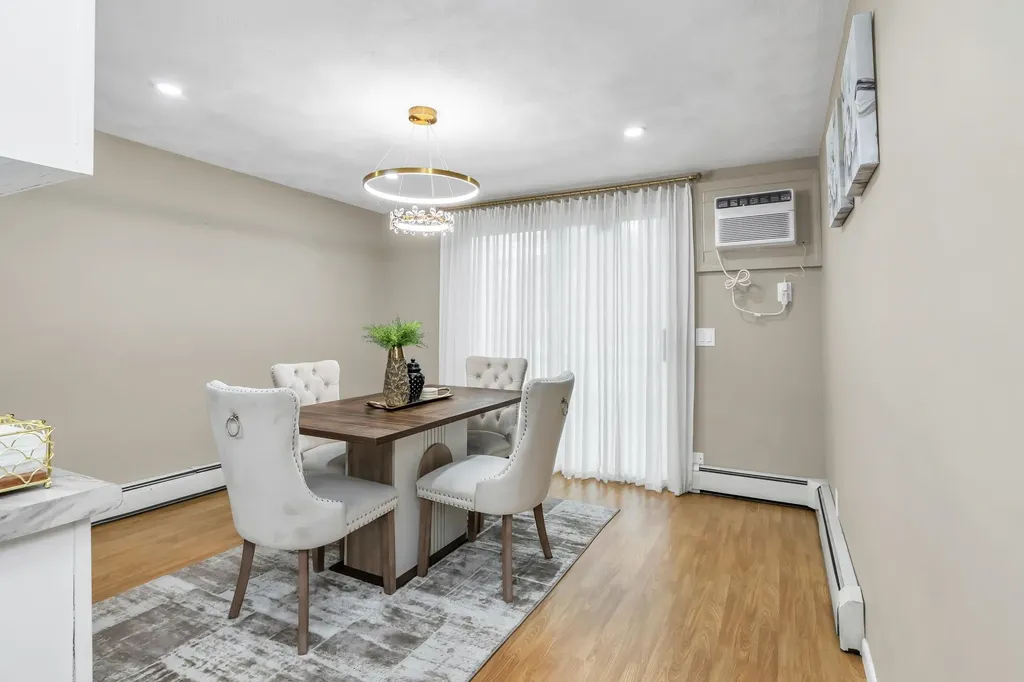 394 Cedar Street Manchester NH 03103