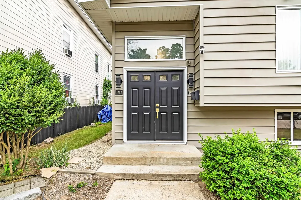 394 Cedar Street Manchester NH 03103