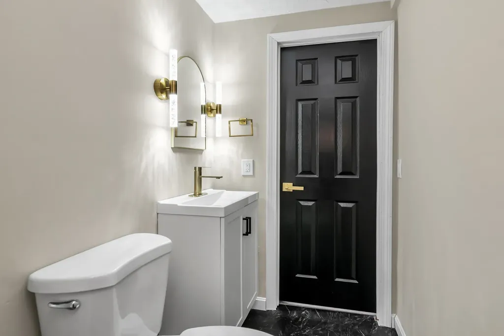 394 Cedar Street Manchester NH 03103