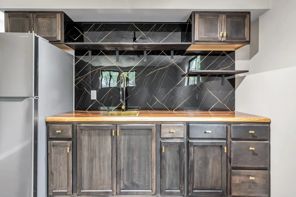 394 Cedar Street Manchester NH 03103