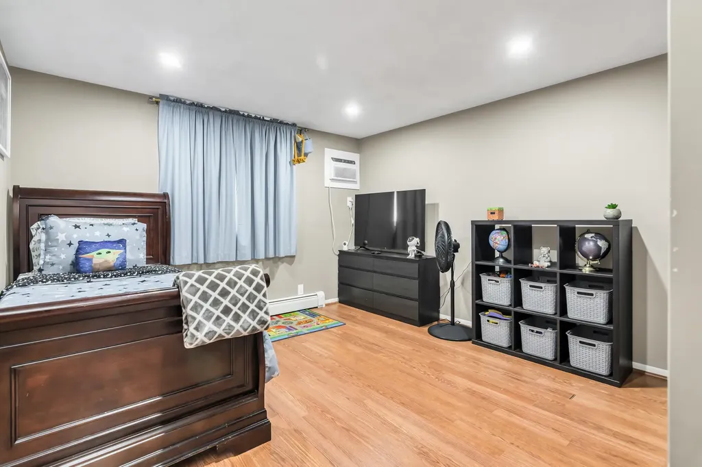 394 Cedar Street Manchester NH 03103