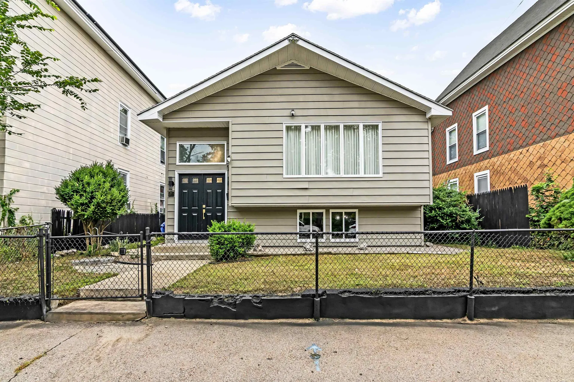 394 Cedar Street Manchester NH 03103